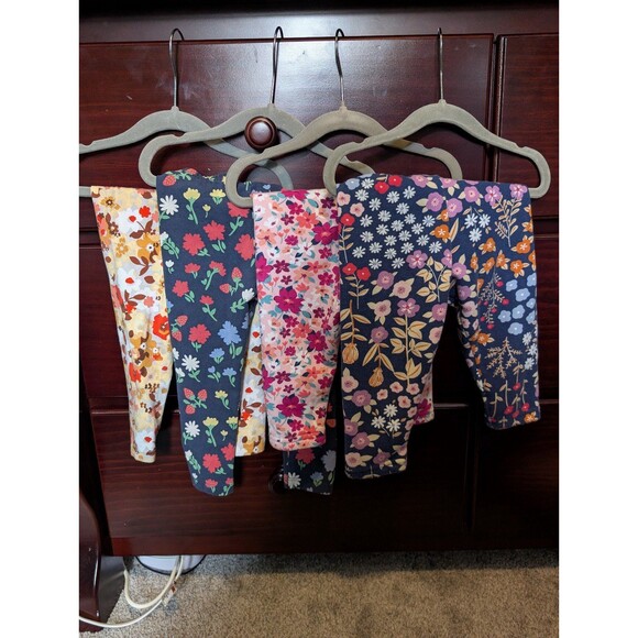 Four Pairs of 12-18 M Leggings - Picture 2 of 12
